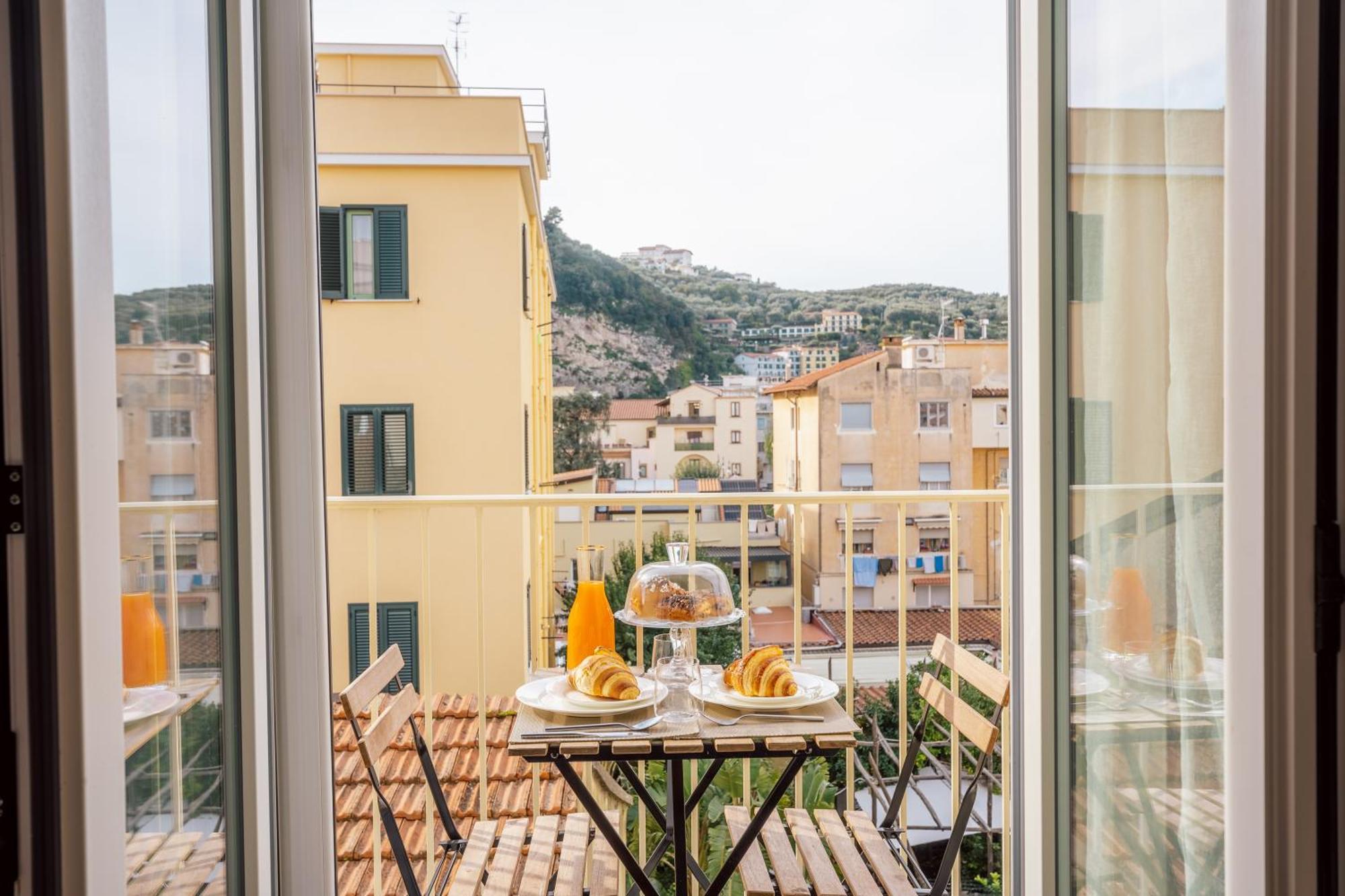Appartamento Casa E Arte Sorrento Esterno foto
