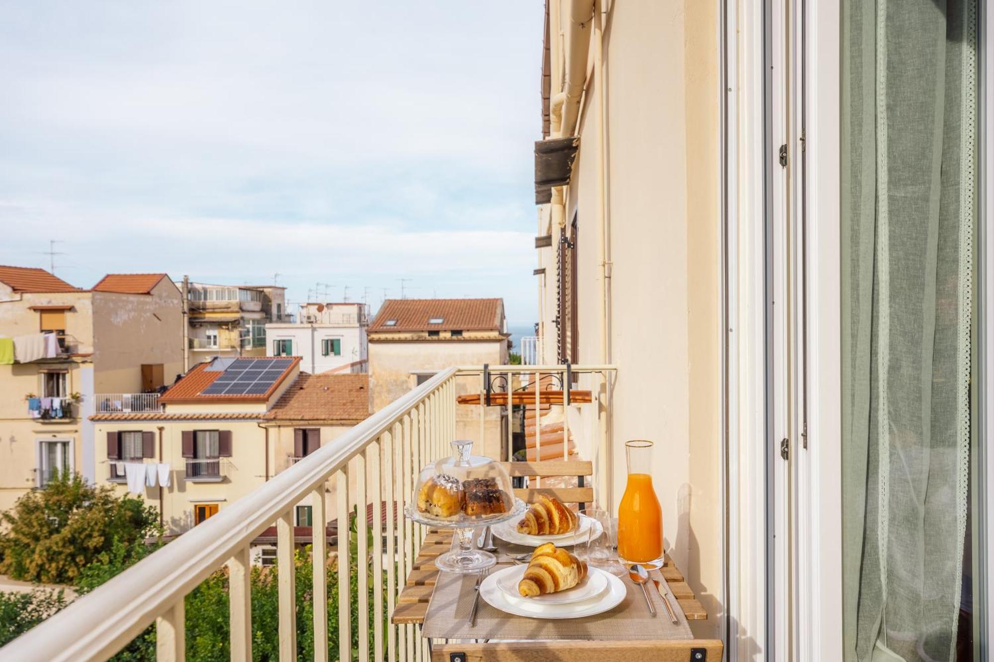 Appartamento Casa E Arte Sorrento Esterno foto